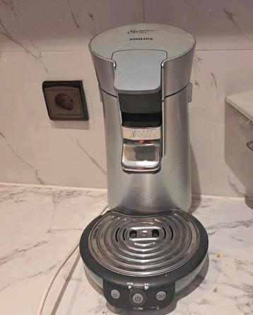  zilverkleurige Senseo Philips koffiepadmachine beschikbaar voor biedingen