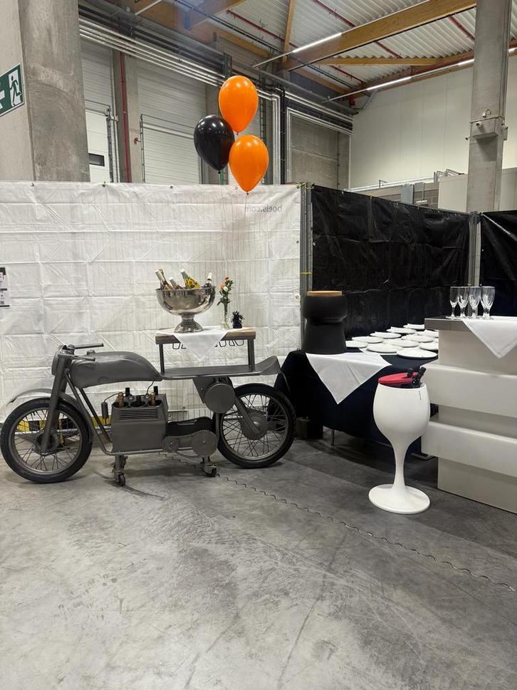 Decoratieve moto/ bar, Huis en Inrichting, Barren, Nieuw, Ophalen