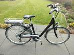 Batavus perfect in orde lees beschrijving, Fietsen en Brommers, Elektrische fietsen, Ophalen, Zo goed als nieuw, Batavus