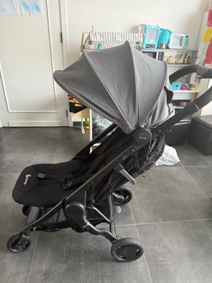 Reisbuggy ergobaby, Kinderen en Baby's, Buggy's, Gebruikt, Overige merken, Regenhoes, Verstelbare rugleuning, Zonnekap, Ophalen