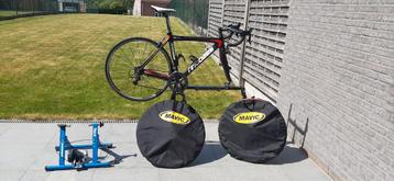 Te koop full carbon racefiets moozes maat medium. beschikbaar voor biedingen