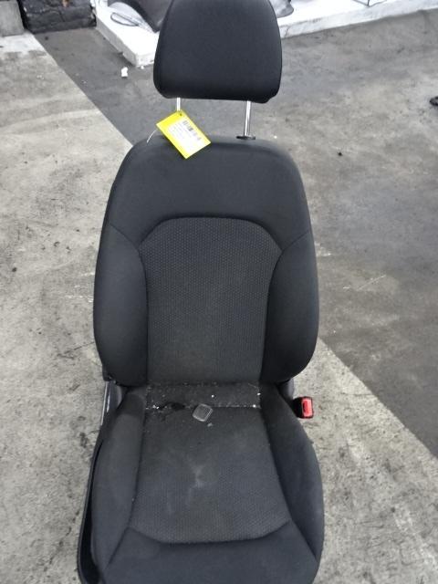 STOEL RECHTS VOOR Audi A1 Sportback (8XA / 8XF), Auto-onderdelen, Interieur en Bekleding, Audi, Gebruikt