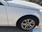 MERCEDES C klasse W204 wit 149 rechts voorscherm 2011-2014, Auto-onderdelen, Ophalen of Verzenden, Gebruikt, Mercedes-Benz, Spatbord