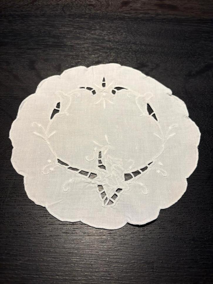 Hand gestikt tafelkleed, Antiquités & Art, Tapis & Textile, Enlèvement