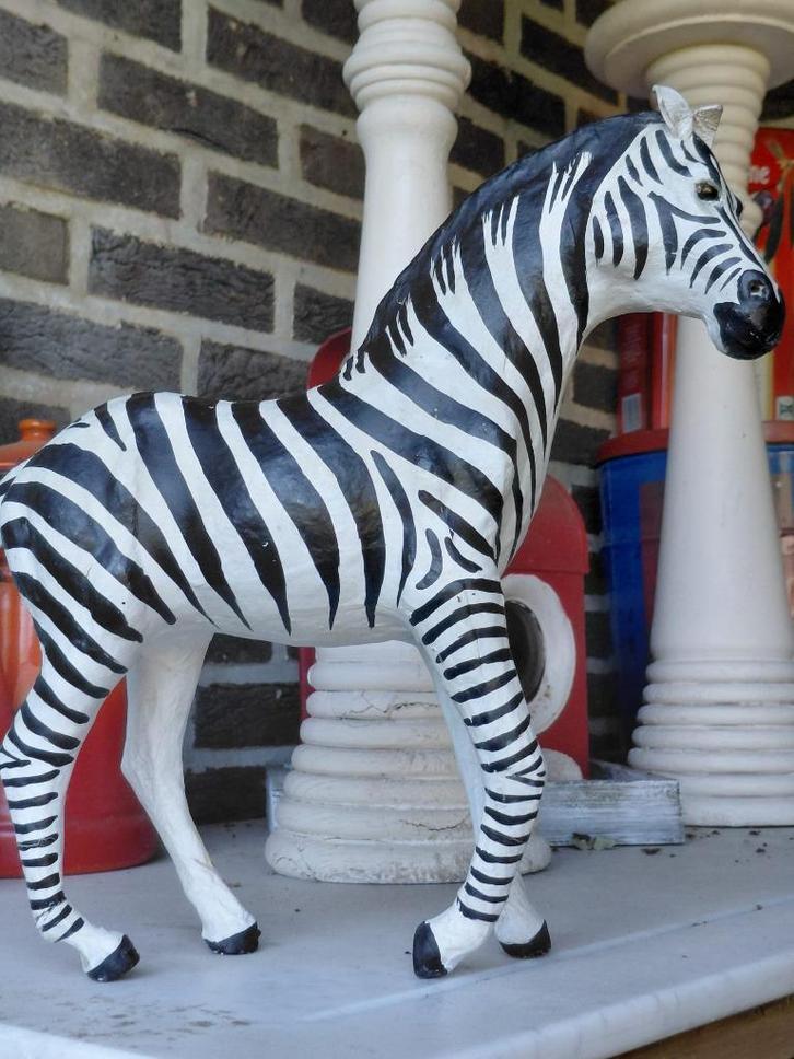 Vintage lederen zebra met glazen ogen - Afrikaanse kunst, Antiek en Kunst, Curiosa en Brocante, Ophalen of Verzenden