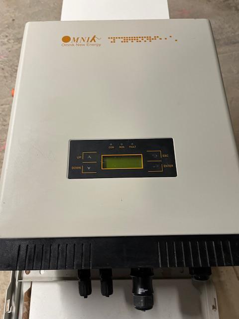 Omvormer Omnik 4,4 Kva, Doe-het-zelf en Bouw, Zonnepanelen en Toebehoren, Gebruikt, Ophalen