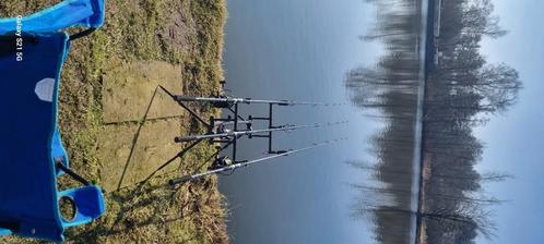 Hengels 3 shimano met molens Affinity8000 lll eny en rot pod, Watersport en Boten, Hengelsport | Algemeen, Zo goed als nieuw, Vislijn
