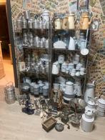 Gros lot de déco émaillées vintages 60-70 et alu, 25 bouteilles ou plus, Moins de 50 cm, Enlèvement ou Envoi, Utilisé