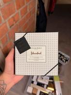 Istanbul - Atelier Rebul giftset (geurkaars + geurstokje)., Handtassen en Accessoires, Uiterlijk | Parfum, Ophalen, Nieuw
