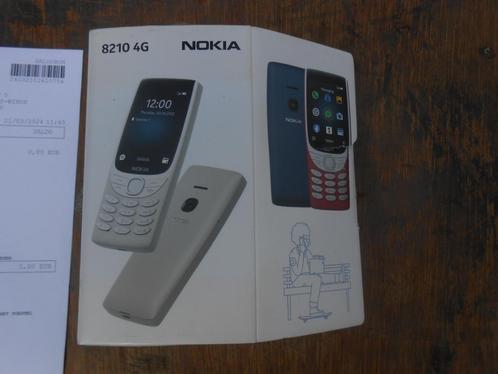 GSM Nokia 8210 4G Dual sim( nieuw) !!, Télécoms, Téléphonie mobile | Nokia, Neuf, Clavier physique, Noir, Enlèvement
