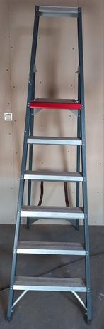 TRAPLADDER ALTREX FALCO PROFESSIONEEL 6 TREDEN, Doe-het-zelf en Bouw, Ophalen, Zo goed als nieuw