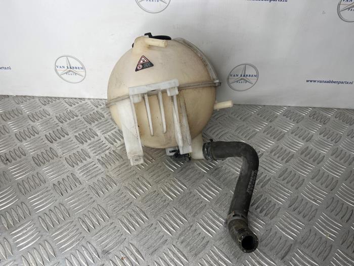 Réservoir d'expansion d'un Mercedes Sprinter, Autos : Pièces & Accessoires, Autres pièces automobiles, Mercedes-Benz, Utilisé