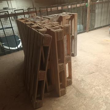 Palletten beschikbaar voor biedingen