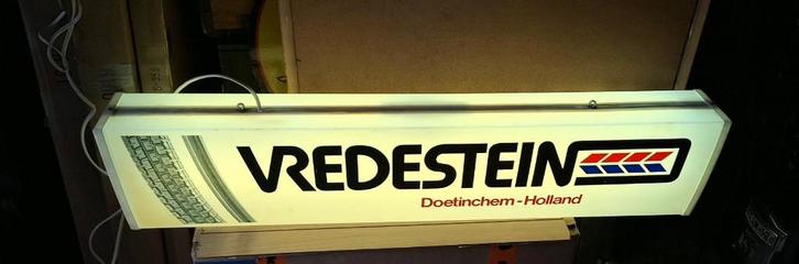 Vintage Vredestein Holland lichtbak, lichtreclame, reclame., Verzamelen, Merken en Reclamevoorwerpen, Gebruikt, Lichtbak of (neon) lamp