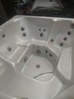 Zeer zuinige qwaliteits jacuzzi, Ophalen of Verzenden, Zo goed als nieuw