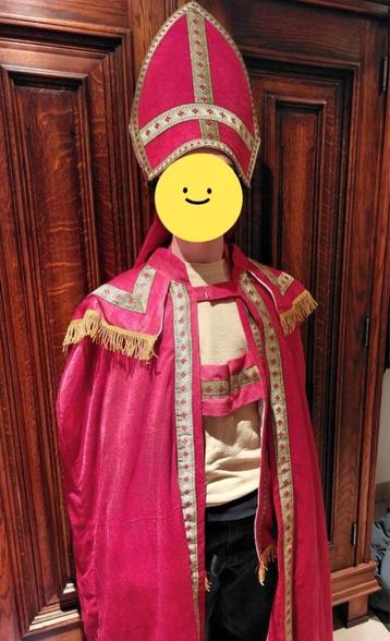 Costume de Saint Nicolas, Enlèvement ou Envoi, Comme neuf
