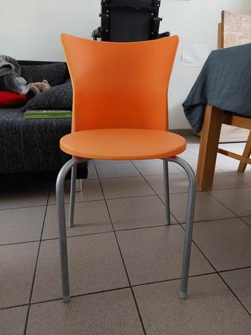 Oranje lichte bijzetstoelen (4 stuks)