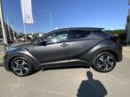 Toyota C-HR 1.8 VVT i-Hybrid C-Lub Mono-Tone E-CVT | Navigat, Auto's, Toyota, Stof, 4 cilinders, https://public.car-pass.be/vhr/ab354303-6b28-474b-b6d8-670b952c595c