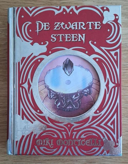 De Zwarte Steen van Miki Monticelli, Boeken, Kinderboeken | Jeugd | 10 tot 12 jaar, Zo goed als nieuw, Fictie, Ophalen of Verzenden