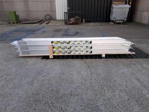 Alu. oprijplaten 3000 x 350 cap 2500 kg / paar bij wielbasis, Tuin en Terras, Hand-tuingereedschap, Nieuw, Ophalen