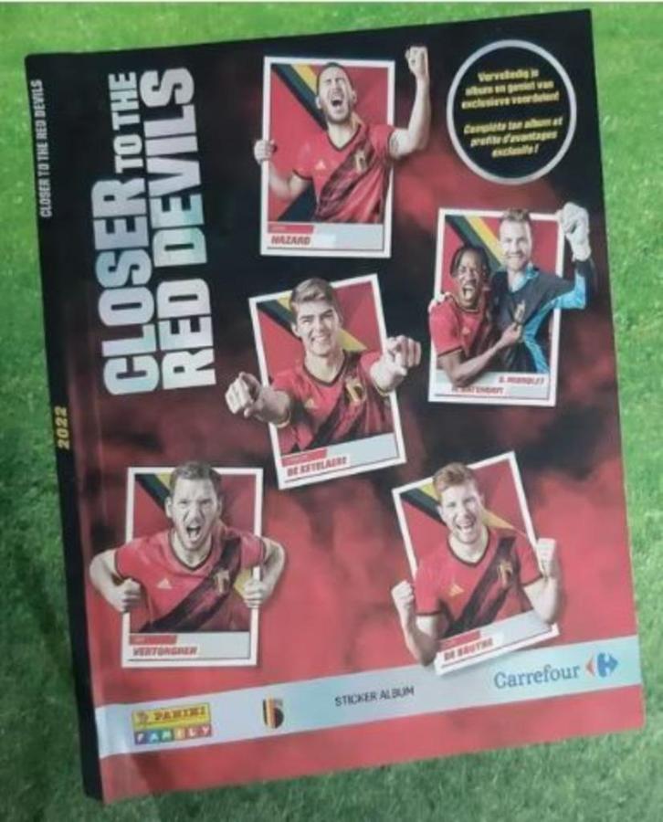 Stickers Panini / Carrefour - Closer to the Red Devils 2022, Collections, Actions de supermarché, Autres supermarchés, Enlèvement ou Envoi