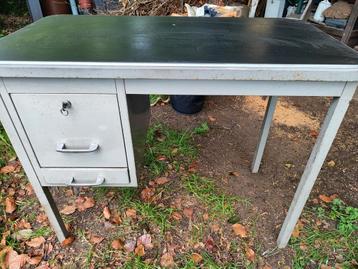 Industrieel bureauke 52+96+78cm, Enlèvement ou Envoi, Comme neuf, Bureau