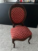 2 identieke oude stoelen, Enlèvement