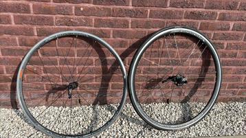 Velgenset Campagnolo Zonda (shimano hub 10sp) beschikbaar voor biedingen