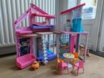 Opklapbaar barbiehuis Malibu van Mattel met toebehoren, Enfants & Bébés, Jouets | Maisons de poupées, Comme neuf, Enlèvement