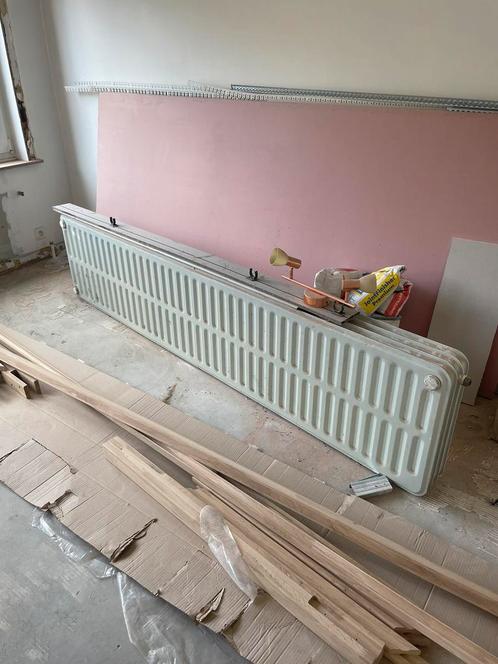 Radiateur horizontal en fonte, Doe-het-zelf en Bouw, Verwarming en Radiatoren, Gebruikt, Radiator
