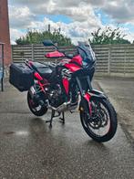 Avontuurlijke Honda Africa twin 2024 + garantie, 2 cilinders, Motorrijbewijs A, Bedrijf, Meer dan 35 kW