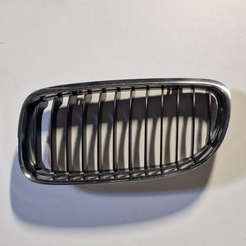 Grille chroom LINKS BMW 3 serie - gebruikt E90 E91 LCI  - 51 disponible aux enchères