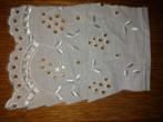 Broderie anglaise (gezocht!), Ophalen