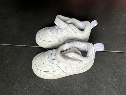 Nike schoentjes maat 21, Enfants & Bébés, Vêtements de bébé | Chaussures & Chaussettes, Comme neuf, Garçon ou Fille, Bottines