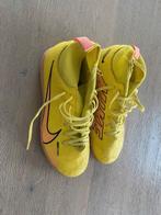 zaalvoetbalschoenen, Sport en Fitness, Voetbal, Maat XS of kleiner, Schoenen, Ophalen of Verzenden, Zo goed als nieuw
