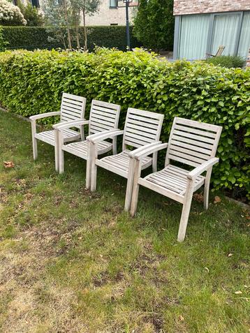Tuinstoelen in teak 4 stuks  beschikbaar voor biedingen