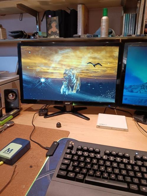 Computerschermen, Computers en Software, Monitoren, Gebruikt, 61 t/m 100 Hz, VGA, Gaming, LED, HD, 1 tot 2 ms, Ophalen