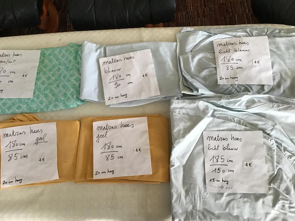 6 housses de matelas pour seulement 4 euros chacune, Maison & Meubles, Chambre à coucher | Linge de lit, Enlèvement ou Envoi, Comme neuf
