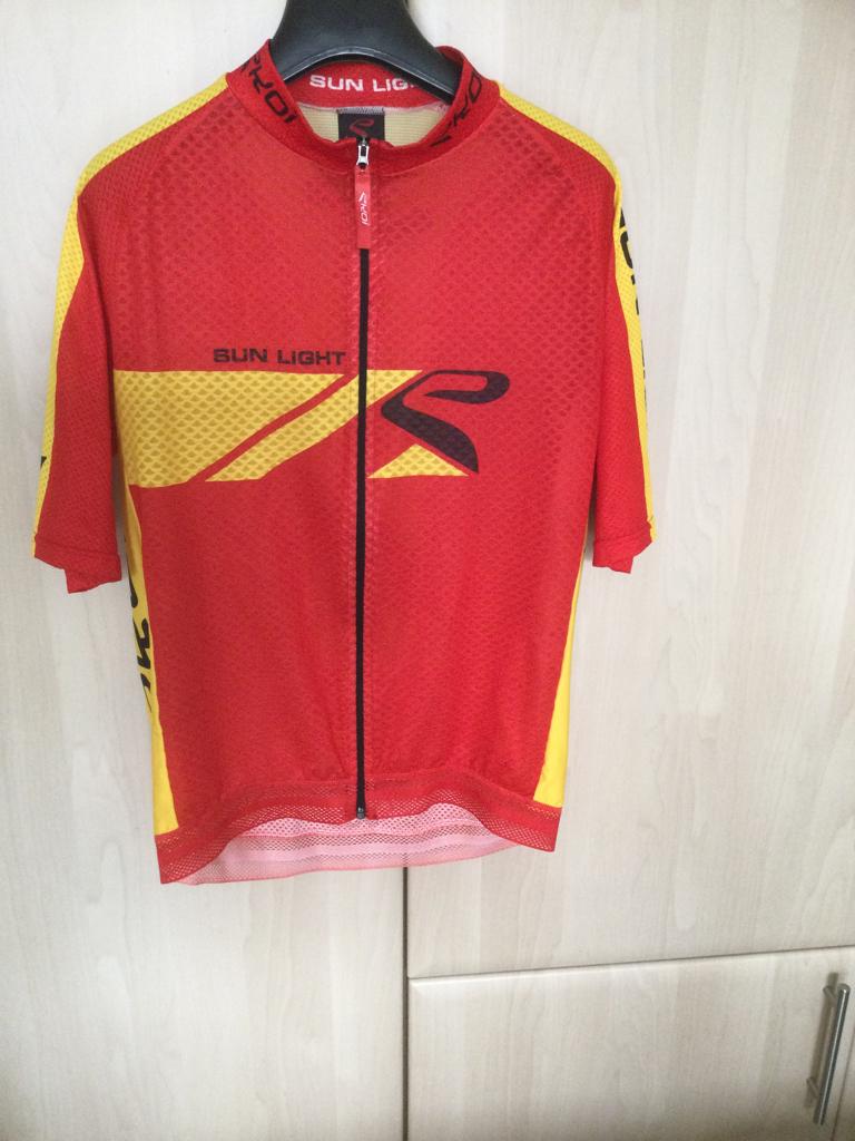 Wielrenners setje Ekoi sun Light., Sport en Fitness, Ophalen of Verzenden, Nieuw, Kleding