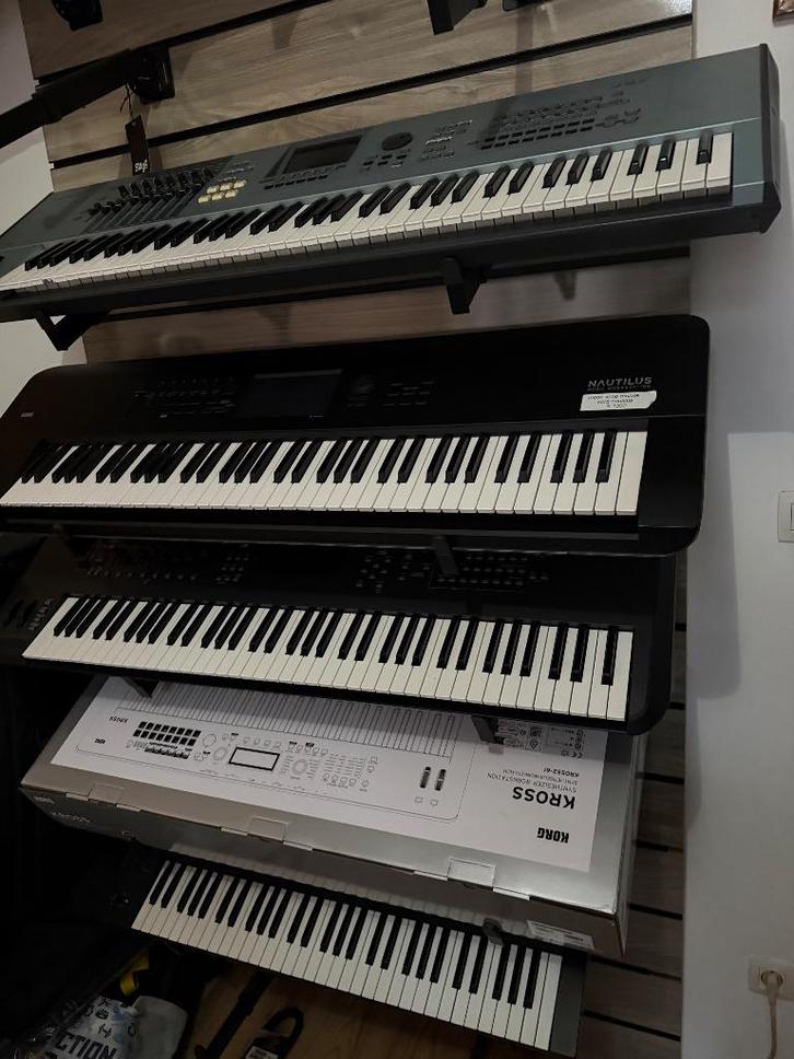 Verschillende synthesizers Met Garantie, Musique & Instruments, Synthétiseurs, Utilisé, Korg, Avec connexion MIDI, Enlèvement