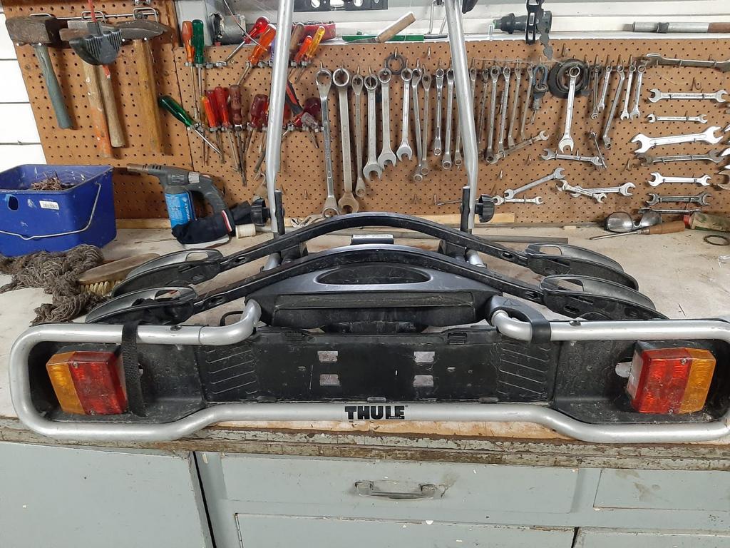 Porte-vélos Thule, Support d'attelage, 2 vélos, Comme neuf, Enlèvement