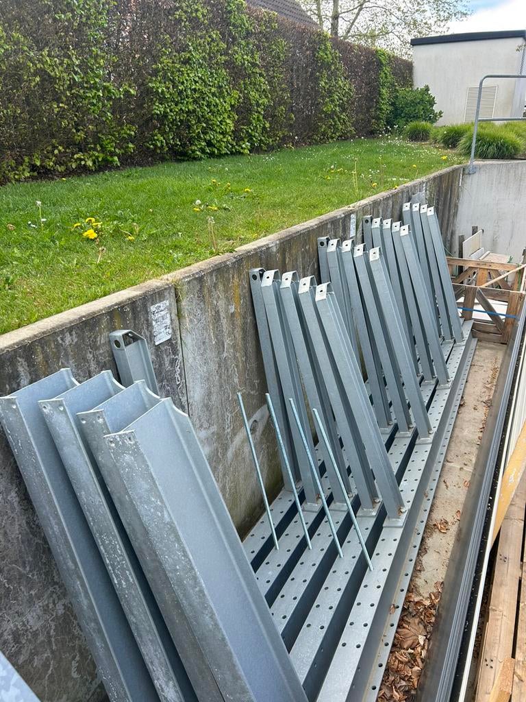 Draagarmstelling., Ophalen