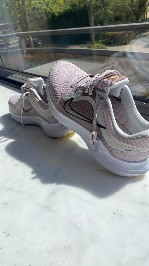 Nike running, Sports & Fitness, Enlèvement ou Envoi, Comme neuf, Nike