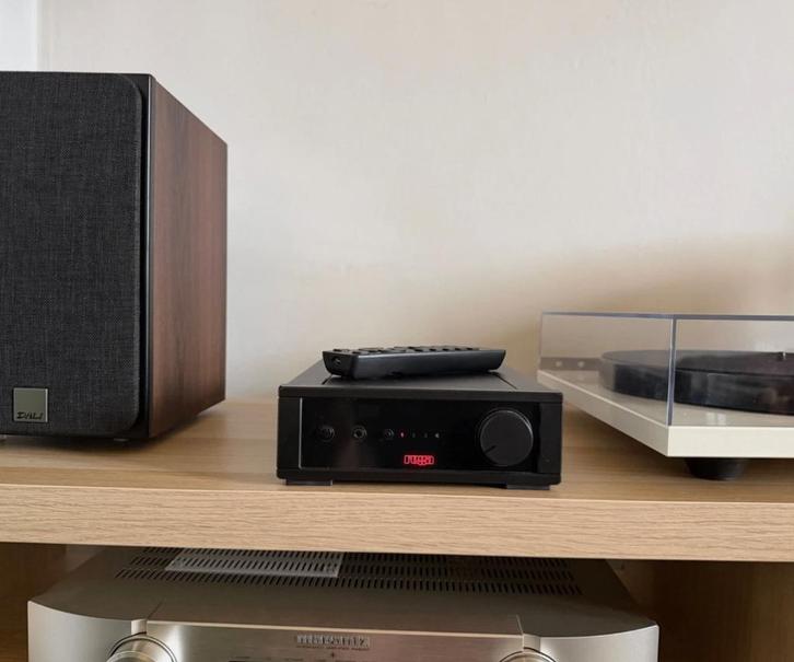 Amplificateur Rega IO, TV, Hi-fi & Vidéo, Amplificateurs & Ampli-syntoniseurs, Utilisé, Stéréo, 60 à 120 watts, Autres marques