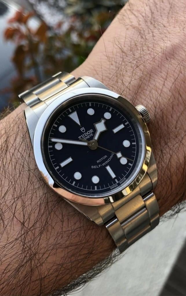 Tudor black bay 36mm, Bijoux, Sacs & Beauté, Enlèvement