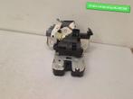 SERRURE COFFRE 2013 Audi A4 Avant (B8) (8K9827505), Dhr. R. de Gouw, Haillon arrière, Audi, Utilisé