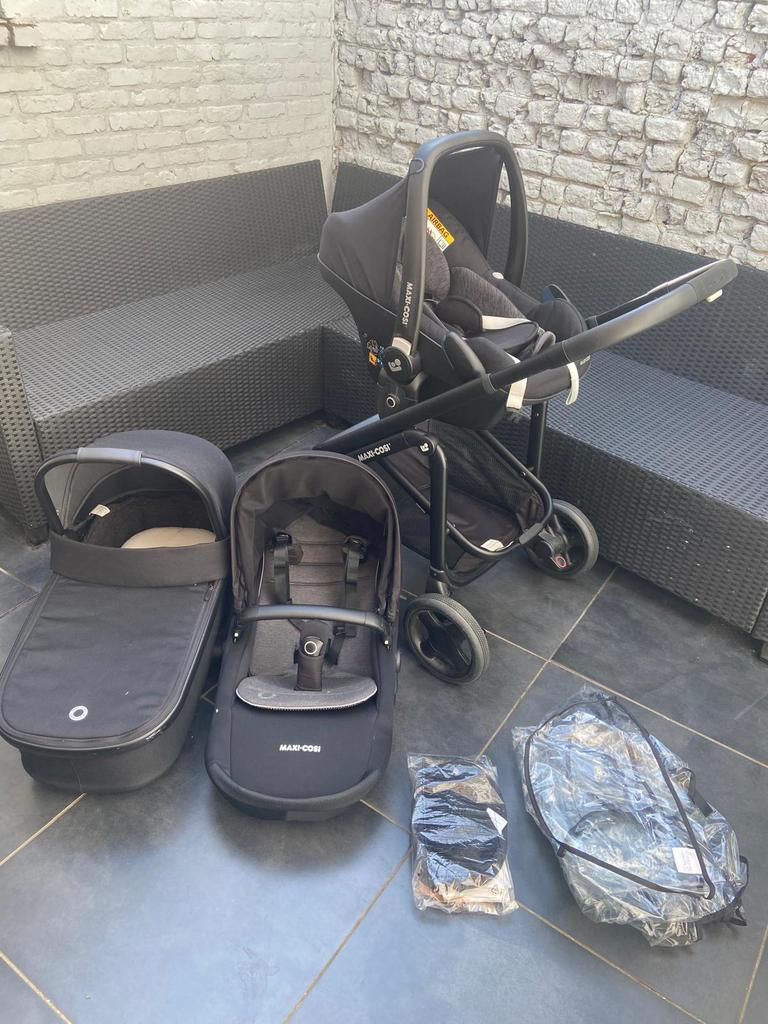 Maxi-Cosi 3-in-1 Plaza+ Essential zwarte kinderwagen, Kinderen en Baby's, Kinderwagens en Combinaties, Ophalen, Zo goed als nieuw