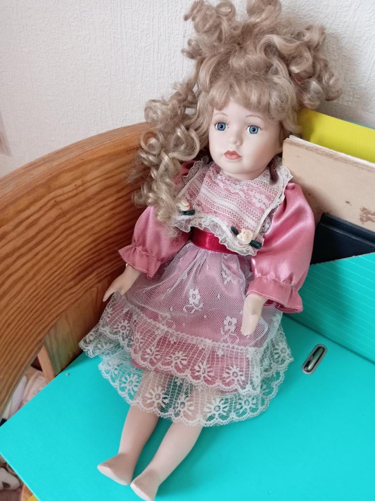 Anciennes poupées en porcelaine, Collections, Enlèvement, Utilisé, Poupée