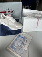 Prada cup grise taille 43, Overige kleuren, Ophalen of Verzenden, Zo goed als nieuw, Sneakers