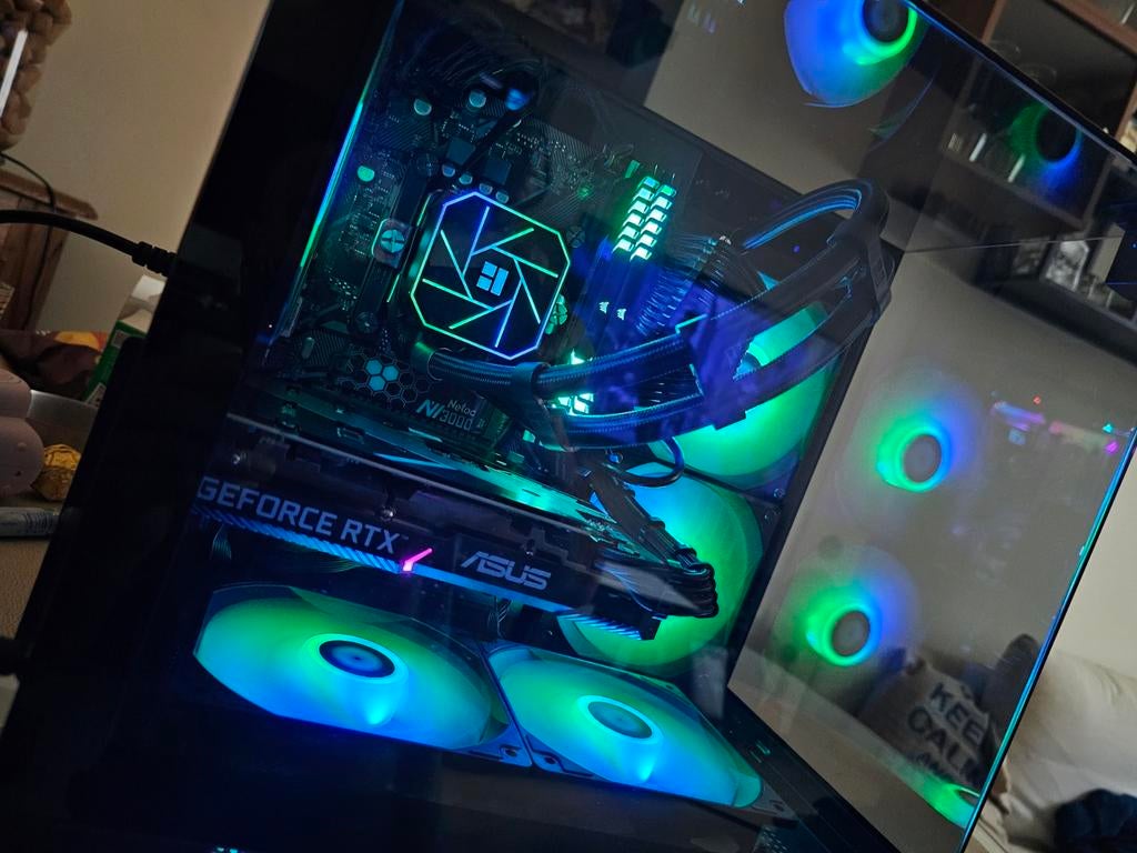 I5 10400F/H410/16 GB/RTX 3050oc 8 GB/m.2/waterkoeling/RGB, Ophalen, Gaming, HDD